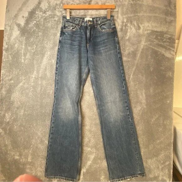 Zara High Waist Wide Leg Size 2 Leg 33 Inseam (Long) Medium Wash Faded Jeans - Picture 2 of 10